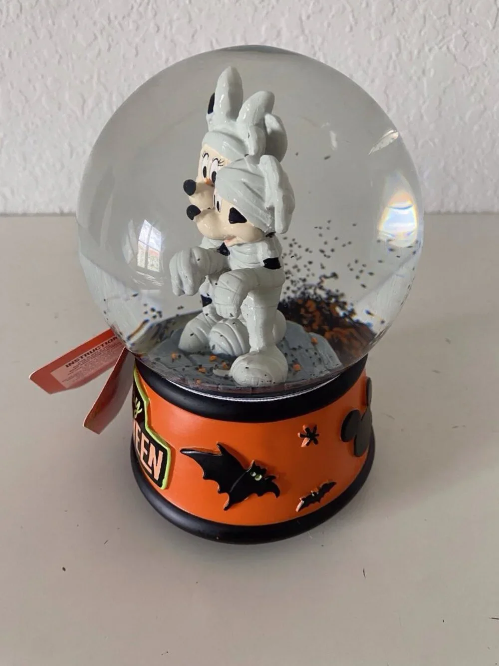 Disney Mickey And Minnie Musical Snow Globe‎ Happy HALLOWEEN MUMMY Costume NEW